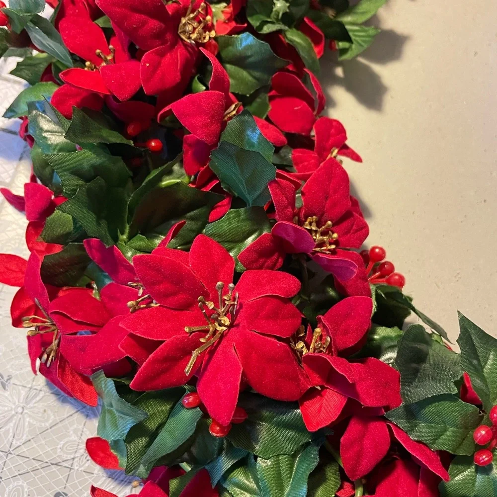 Elegant Red and Green Holiday Wreath
